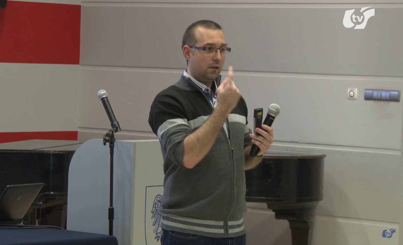 Wykład dr hab. Kamila Kamińskiego „Zastosowanie wysokich ciśnień oraz ograniczenia przestrzennego jako alternatywnych i skutecznych metod polimeryzacji”