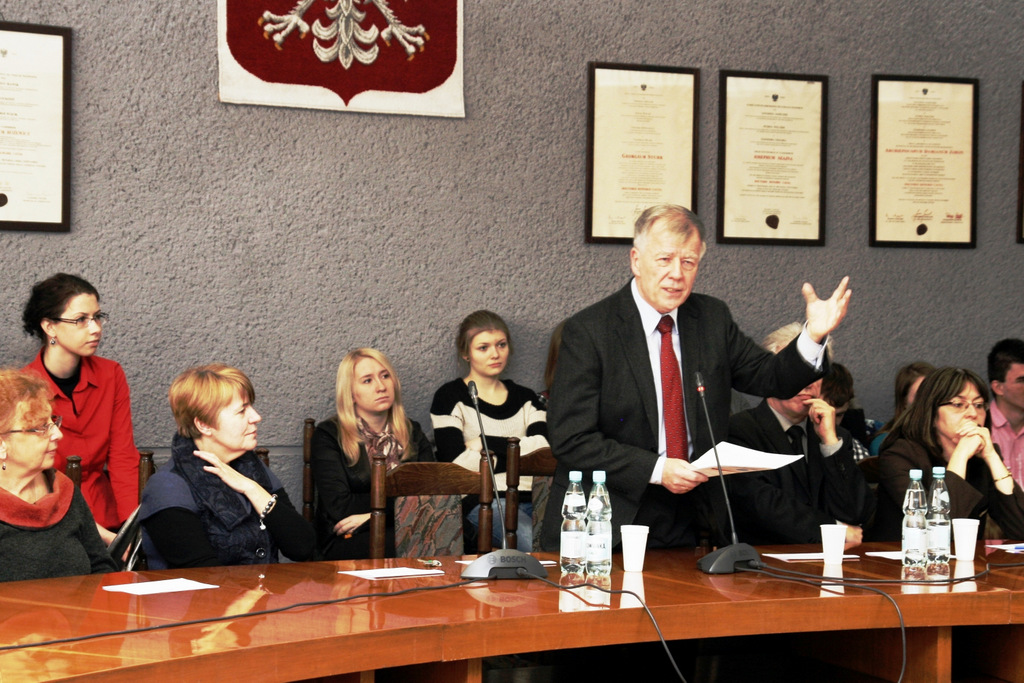 Wykład prof. Jana Miodka pt. „Polszczyzna najmłodszych pokoleń"