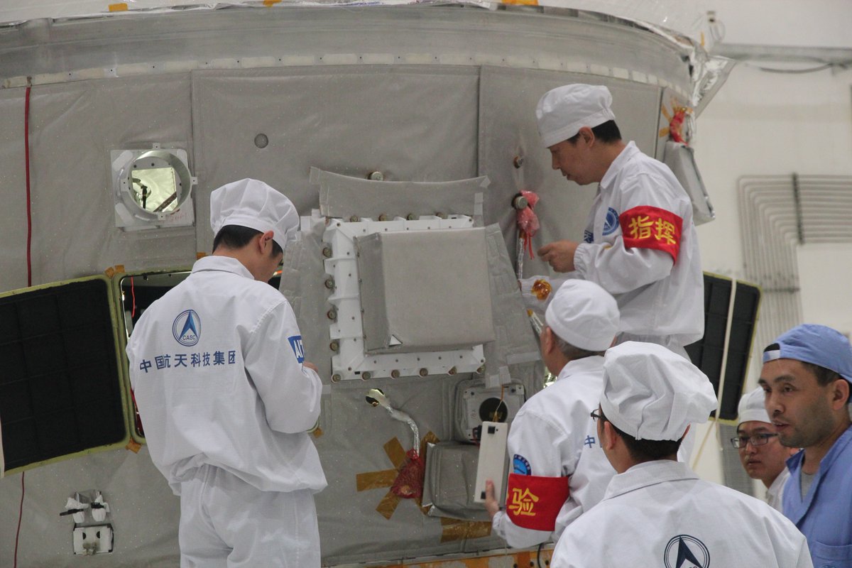 Polacy w badaniach kosmicznych wybuchów