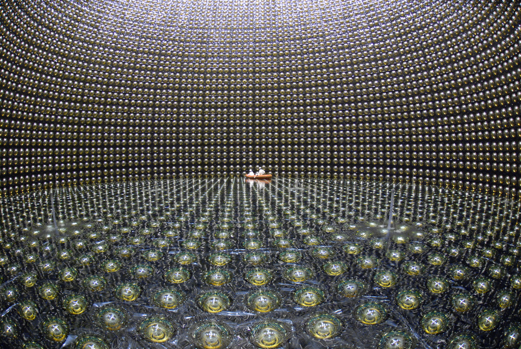 Ile waży neutrino?