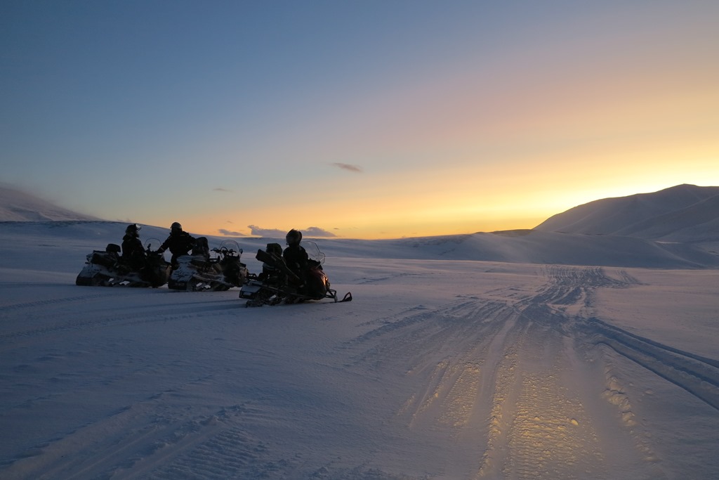 30 lat gromadzenia danych o Lodowcu Hansa